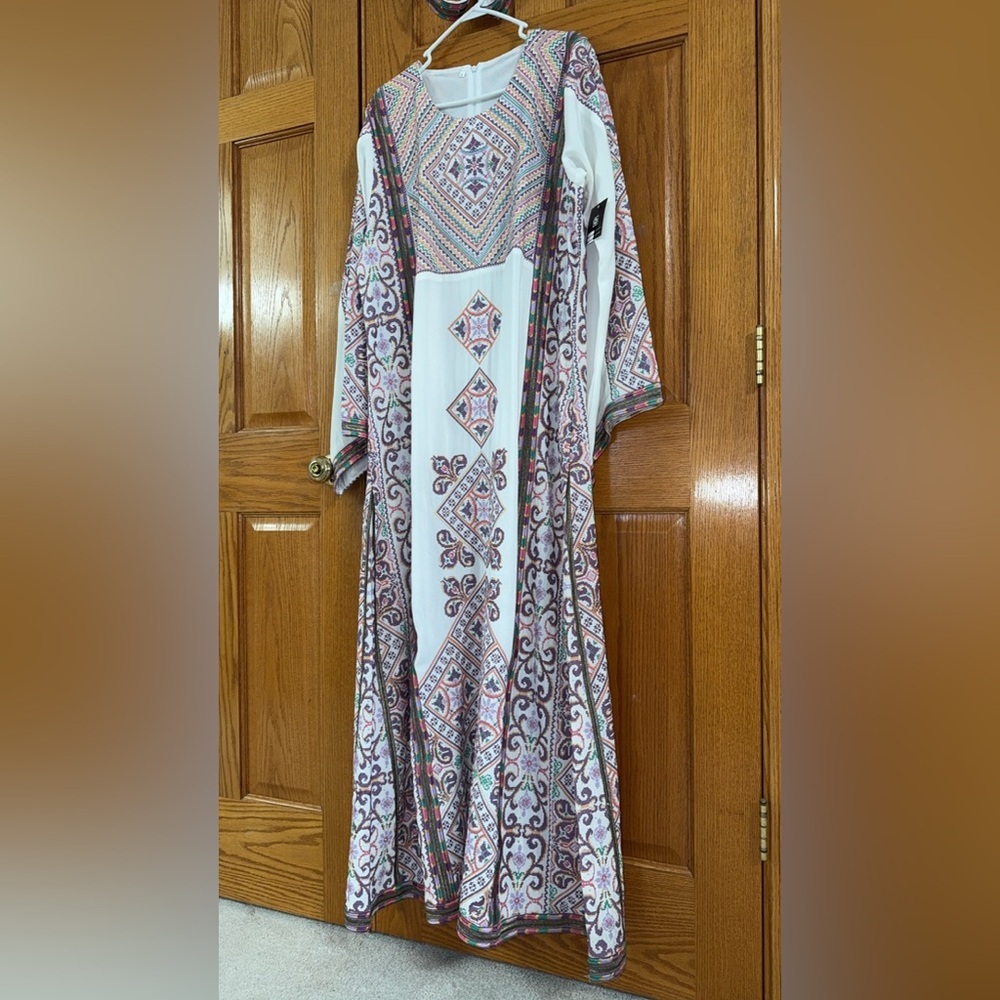 Palestinian Thobe White Purple Lilac Plus Size 5 / 2X Embroidered Formal Gown - Picture 16 of 16